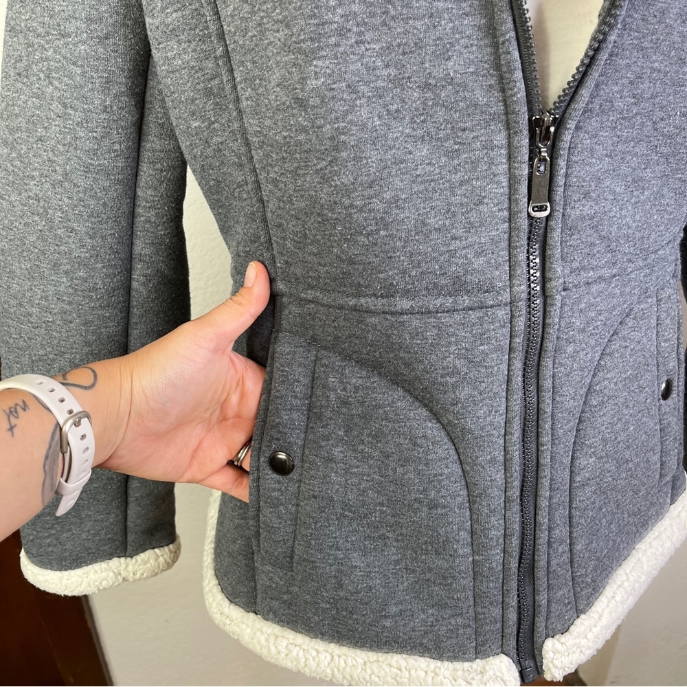 Weatherproof woman’s jacket - Picture 6 of 11